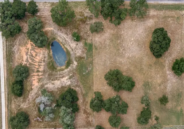 3rd image of 9195 Fm 775, La Vernia, TX 78121 | MLS# 1907004