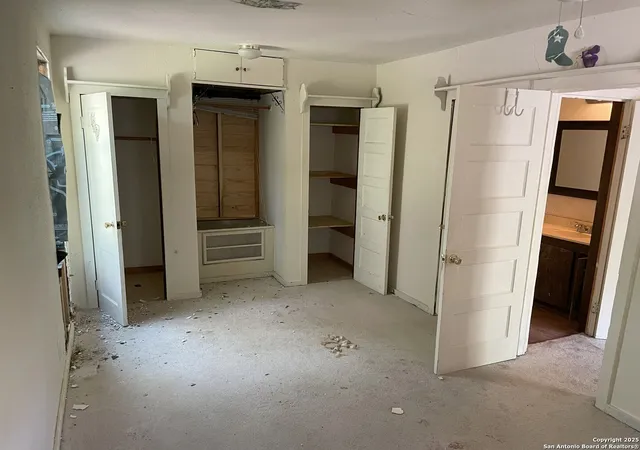Listing Photo 2 - Condo for sale in building located at 802 Perkins, San Marcos, TX 78666 - Unit #