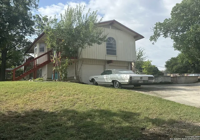 Photo 2 of Single family home for sale at 322 W Glenview, San Antonio, TX 78228 | MLS# 1907023 | Listing updated on 2025-12-10