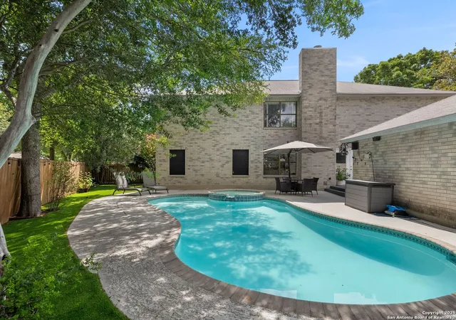 Photo 3 of Sale Pending at 16430 Bulverde Pt, San Antonio, TX 78247 | MLS# 1907059 | Listing updated on 2025-10-13