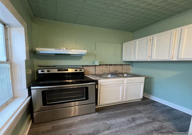 Photo 3 of Multi family home for sale at 610 Porter, San Antonio, TX 78210 | MLS# 1907069 | Listing updated on 2025-09-25