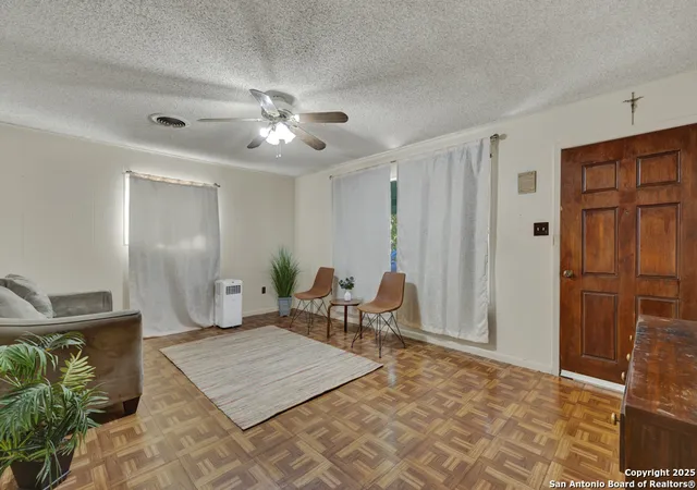 Photo 4 of Single family home for sale at 102 Selvera, Kyle, TX 78640 | MLS# 1907147 | Listing updated on 2025-11-17