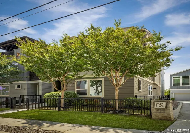 Photo 3 of Sale Pending at 430 Clay St #11, San Antonio, TX 78204 | MLS# 1907170 | Listing updated on 2025-11-19