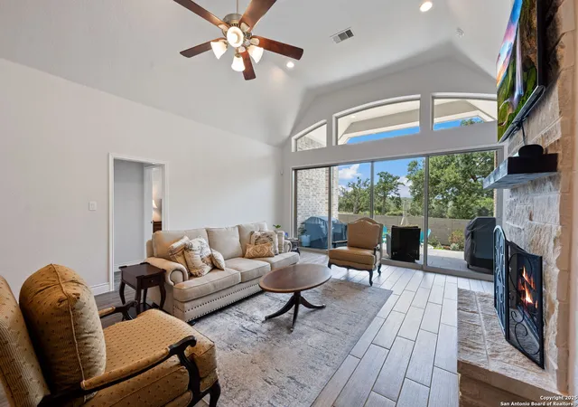 2nd image of 581 Vale, New Braunfels, TX 78132 | MLS# 1907172