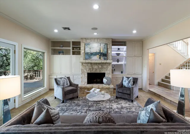 Photo 4 of Sale Pending at 2663 Rim Oak, San Antonio, TX 78232 | MLS# 1907184 | Listing updated on 2025-12-23