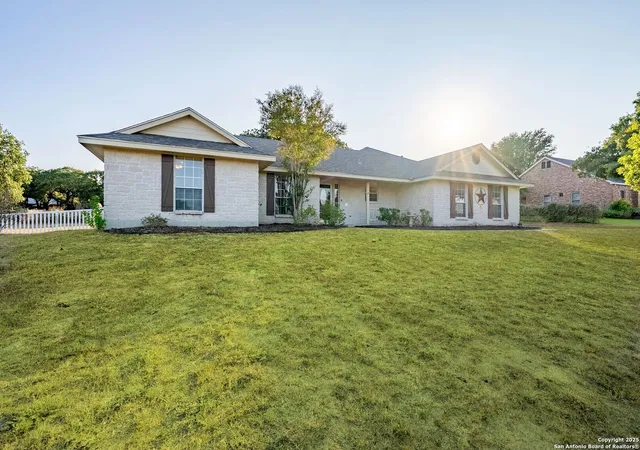 Photo 3 of Sale Pending at 1213 Hillside Oaks Dr, La Vernia, TX 78121 | MLS# 1907198 | Listing updated on 2025-12-15