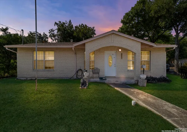 Photo 2 of Sale Pending at 202 Parchman, San Antonio, TX 78214 | MLS# 1907201 | Listing updated on 2026-03-02