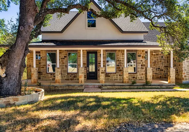Photo 2 of Single family home for sale at 310 Shayla, Canyon Lake, TX 78133 | MLS# 1907215 | Listing updated on 2026-08-17