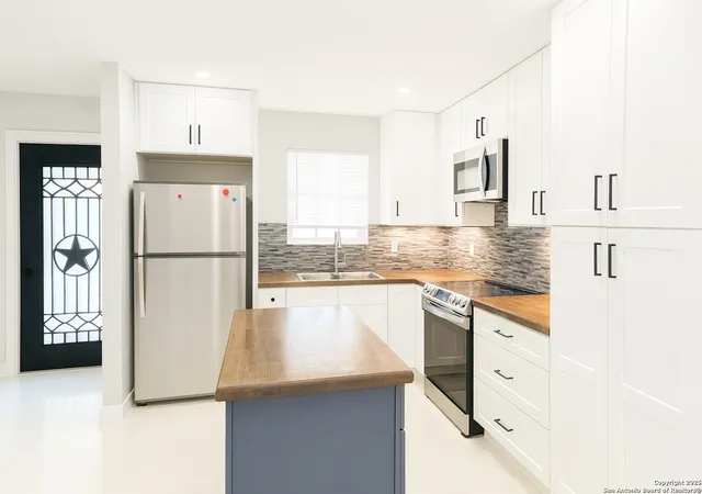 Photo 4 of Single family home for sale at 3624 Commercial, San Antonio, TX 78221 | MLS# 1907221 | Listing updated on 2025-09-23