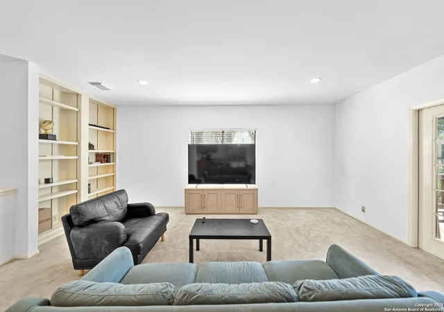 Photo 4 of Sale Pending at 7608 Flower Blf, San Antonio, TX 78240 | MLS# 1907258 | Listing updated on 2025-09-30