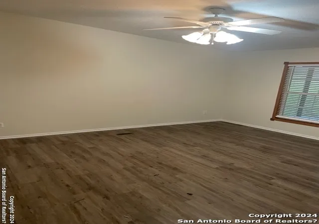 Photo 4 of Manufactured home for sale at 1218 Songbird, Canyon Lake, TX 78133 | MLS# 1907338 | Listing updated on 2026-04-15