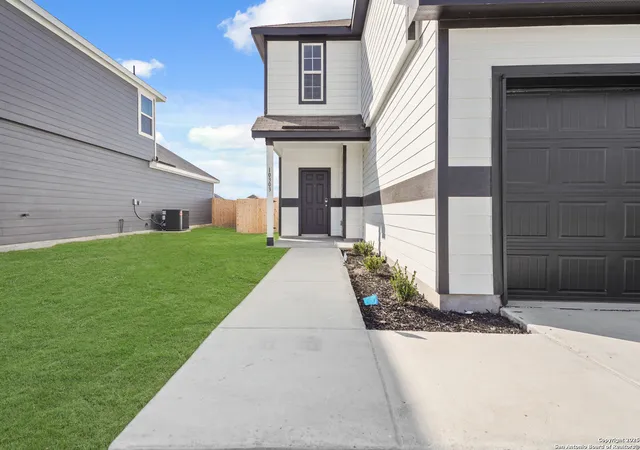 Photo 3 of Sale Pending at 10303 Liberty Grv, San Antonio, TX 78224 | MLS# 1907339 | Listing updated on 2026-04-28