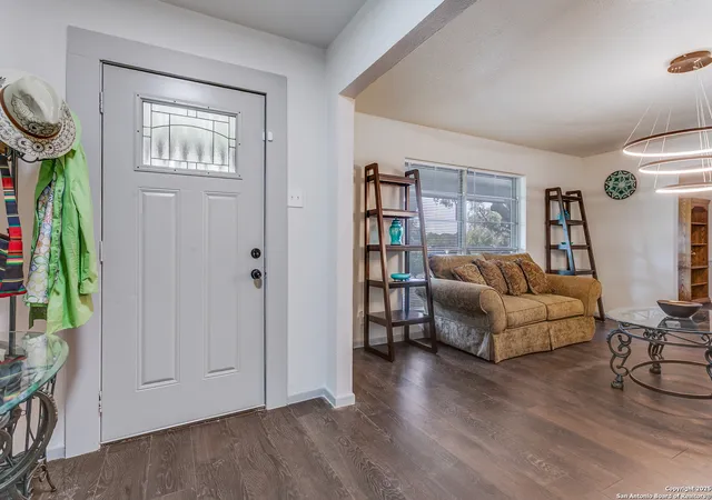 4th image of 513 Winfield, Windcrest, TX 78239 | MLS# 1907353