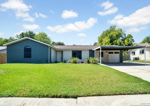 Photo 1 of Sale Pending at 7427 Castle Trl Dr, San Antonio, TX 78218 | MLS# 1907398 | Listing updated on 2025-10-22