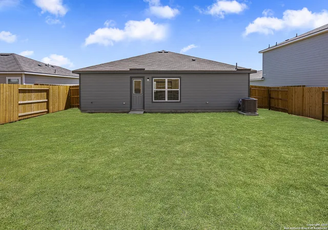 Photo 2 of Single family home for sale at 16012 Stratford Cove, Lytle, TX 78052 | MLS# 1907447 | Listing updated on 2025-12-09