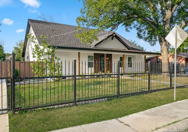 Photo 3 of Single family home for sale at 367 Rosebud, San Antonio, TX 78221 | MLS# 1907455 | Listing updated on 2025-10-08