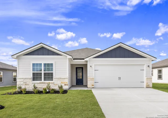 Photo 1 of Single family home for sale at 16024 Stratford Cove, Lytle, TX 78052 | MLS# 1907473 | Listing updated on 2025-12-22