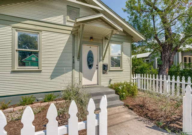 Photo 1 of Sale Pending at 418 Muncey, San Antonio, TX 78202 | MLS# 1907536 | Listing updated on 2025-09-25