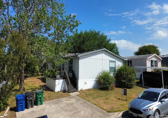 Photo 1 of Manufactured home for sale at 13700 Judson Rd #149, San Antonio, TX 78233 | MLS# 1907556 | Listing updated on 2025-10-06