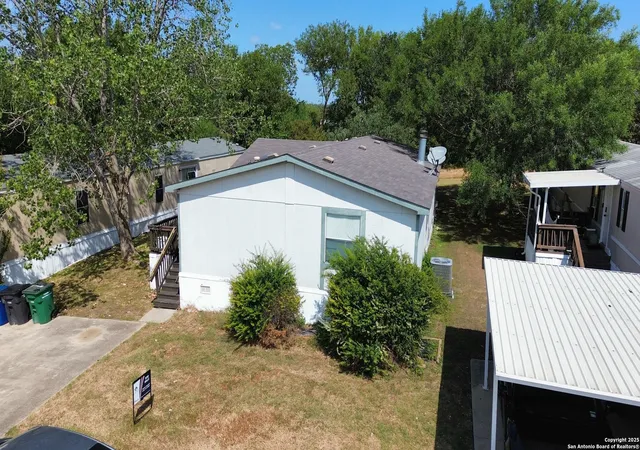 Photo 2 of Manufactured home for sale at 13700 Judson Rd #149, San Antonio, TX 78233 | MLS# 1907556 | Listing updated on 2025-10-06