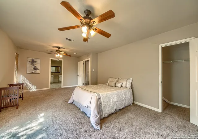 4th image of 8326 Delphian, Universal City, TX 78148 | MLS# 1907577