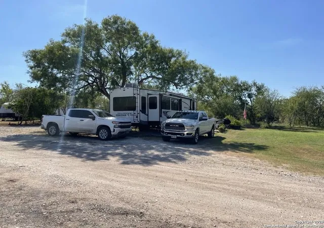 3rd image of 1197 Fm 2443, Kenedy, TX 78119 | MLS# 1907584