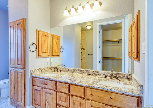 Photo 3 of Single family home for sale at 108 Parkcrest, Floresville, TX 78114 | MLS# 1907590 | Listing updated on 2025-12-08