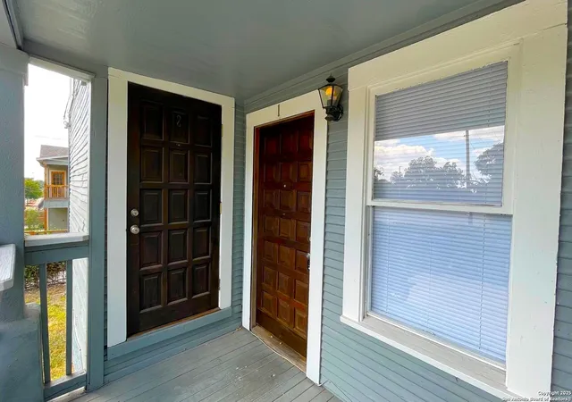 Photo 4 of Sale Pending at 319 N Pine, San Antonio, TX 78202 | MLS# 1907602 | Listing updated on 2026-01-24