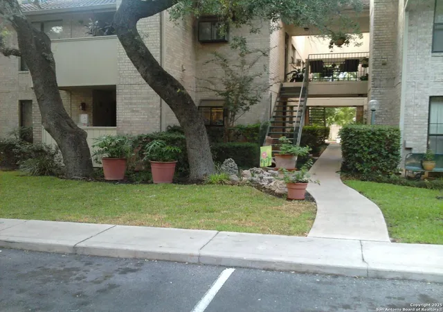 1st image of 11843 Braesview #1601, San Antonio, TX 78213 | MLS# 1907631