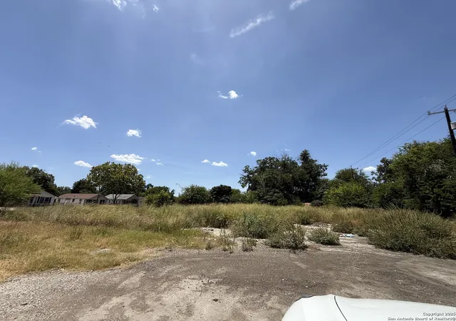 Photo 3 of Land for sale at 2507 W Southcross, San Antonio, TX 78211 | MLS# 1907638 | Listing updated on 2025-09-25