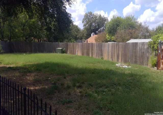 Photo 3 of Sale Pending at 16603 Boulder Ridge, San Antonio, TX 78247 | MLS# 1907653 | Listing updated on 2025-09-24