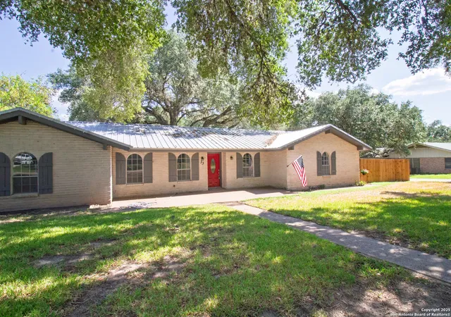 1st image of 33 Encino Loma, Beeville, TX 78102 | MLS# 1907672