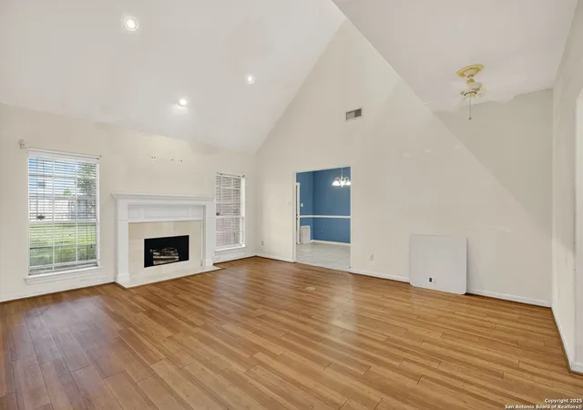 4th image of 5115 Turnberry Ct, Pasadena, TX 77505 | MLS# 1907725