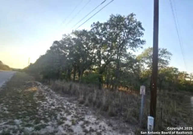 2nd image of 237 Oak Valley, La Vernia, TX 78121 | MLS# 1907735