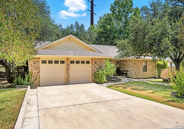 1st image of 530 Oakwood, New Braunfels, TX 78130 | MLS# 1907809