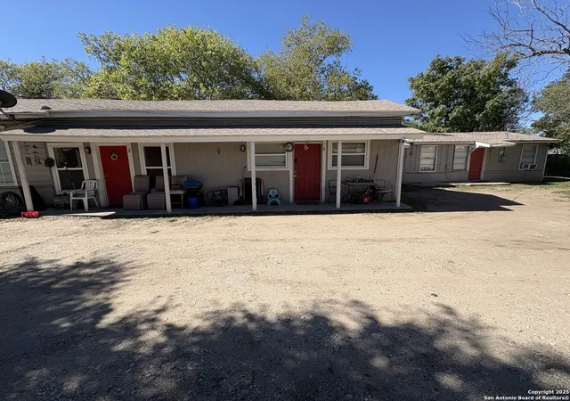 Photo 4 of Sale Pending at 4419 N Hein, San Antonio, TX 78220 | MLS# 1907813 | Listing updated on 2025-12-30
