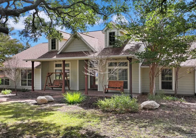 Photo 4 of Single family home for sale at 272 Schaper, Fredericksburg, TX 78624 | MLS# 1907880 | Listing updated on 2025-09-26