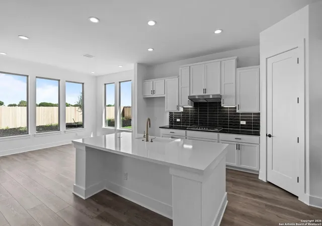 5th image of 201 Lac Leman, New Braunfels, TX 78130 | MLS# 1907889