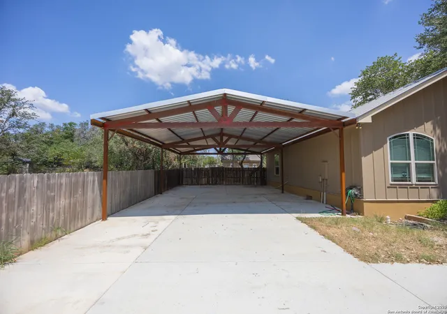 2nd image of 104 Viewpoint, Poteet, TX 78065 | MLS# 1907893