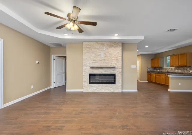 4th image of 104 Viewpoint, Poteet, TX 78065 | MLS# 1907893