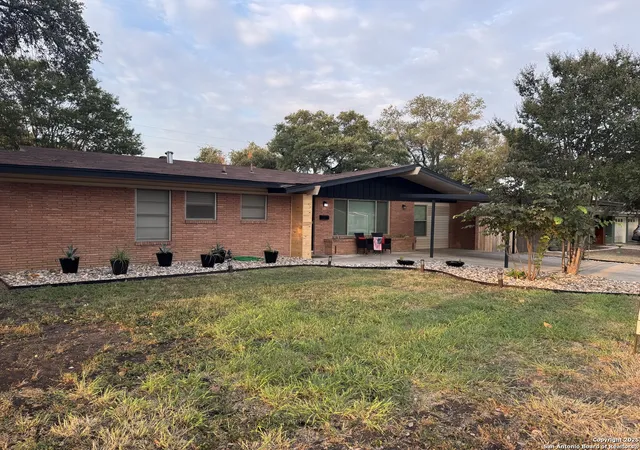 Photo 3 of Single family home for sale at 362 Springwood, San Antonio, TX 78216 | MLS# 1907906 | Listing updated on 2025-11-27
