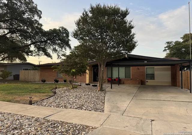 Photo 3 of Single family home for sale at 362 Springwood, San Antonio, TX 78216 | MLS# 1907906 | Listing updated on 2025-11-27