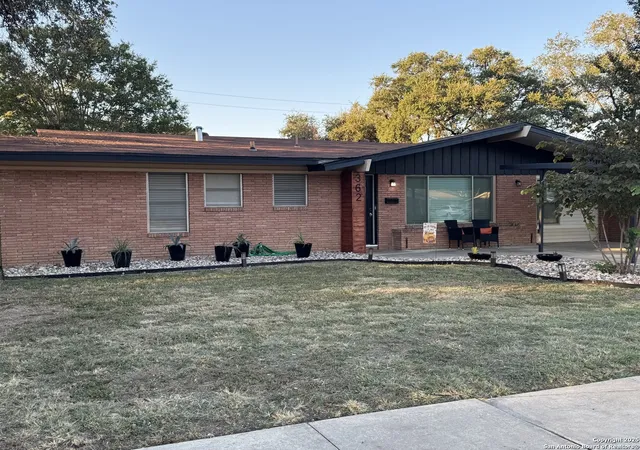 Photo 1 of Single family home for sale at 362 Springwood, San Antonio, TX 78216 | MLS# 1907906 | Listing updated on 2025-11-27