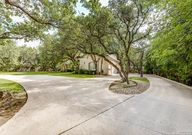 2nd image of 132 Long Bow Rd, Shavano Park, TX 78231 | MLS# 1907927