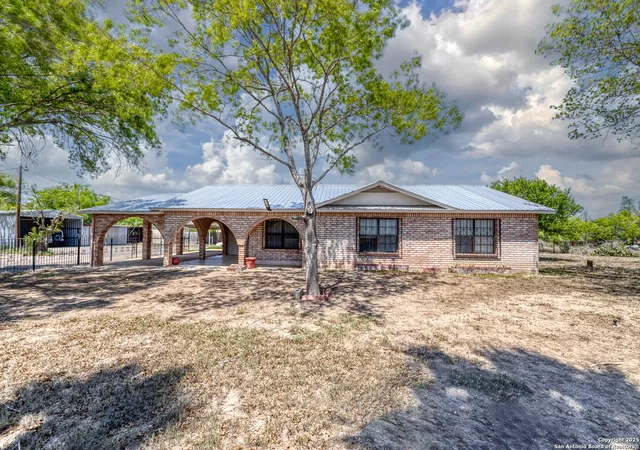 1st image of 1390 Windmill, Uvalde, TX 78801 | MLS# 1907964