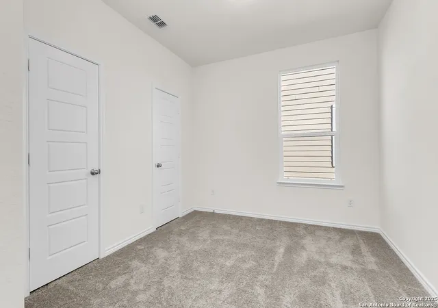 Photo 4 of Sale Pending at 4722 Plaza Ctr, San Antonio, TX 78222 | MLS# 1907977 | Listing updated on 2026-05-15