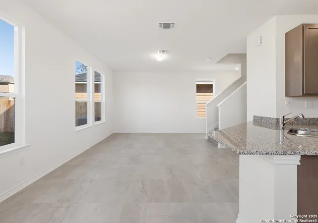 Photo 4 of Sale Pending at 4527 Otra Dr, San Antonio, TX 78222 | MLS# 1907980 | Listing updated on 2026-01-23