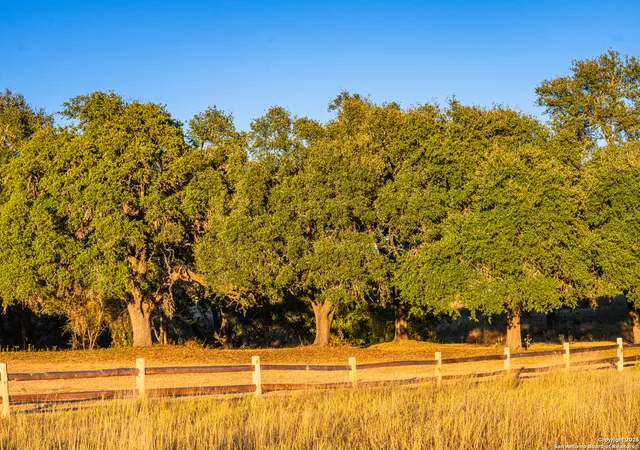 4th image of 326 Lehne Ln, Fredericksburg, TX 78624 | MLS# 1908020