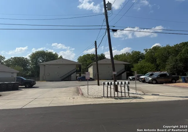 Photo 3 of House for sale at 930 Drury, San Antonio, TX 78221 | MLS# 1908087 | Listing updated on 2025-09-27