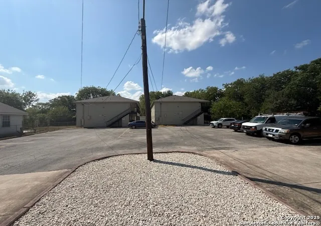 Photo 4 of House for sale at 930 Drury, San Antonio, TX 78221 | MLS# 1908087 | Listing updated on 2025-09-27